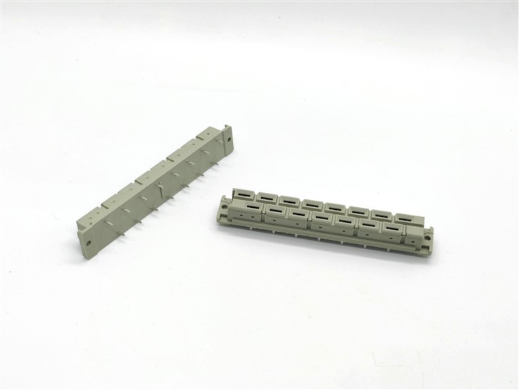 DIN41612 Vertikali patelė H15 tipo jungtys